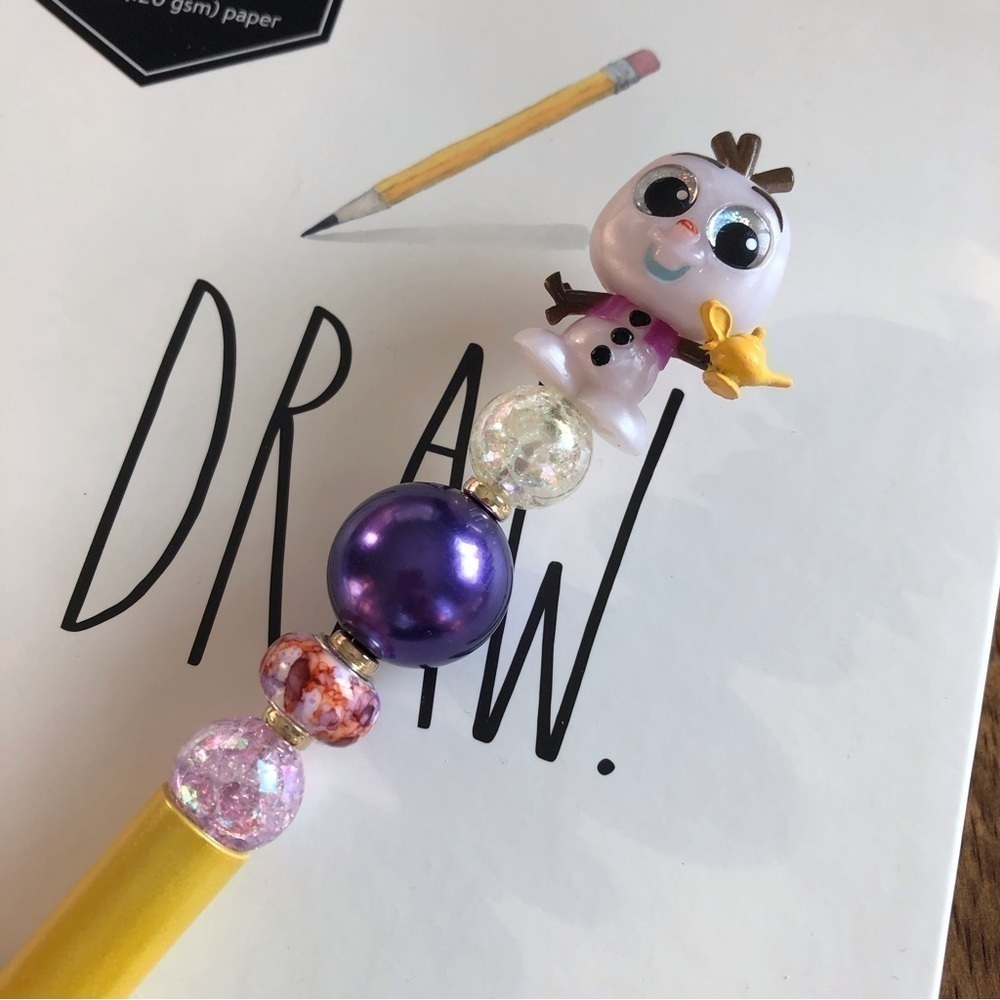 Disney Doorables: Olaf Retells: Aladdin: Aladdin with lamp handmade beaded pen